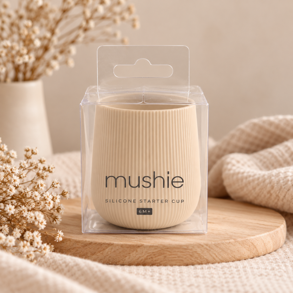 Mushie Silicone Starter Cup in Shifting Sand, beige siliconen beker